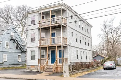 921 Warren Ave 1