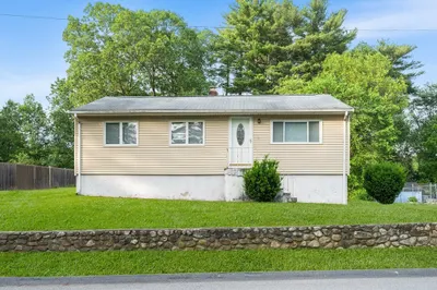 20 Hilltop Dr
