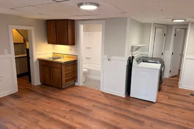 30 Rockland St #B 1