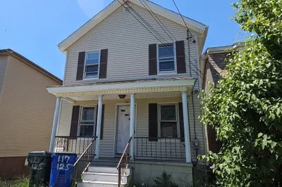 117 Carl St 1