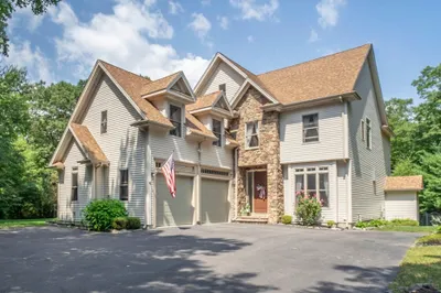 494 Tiger Lily Rd 1