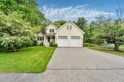 8 Frances Dr 1