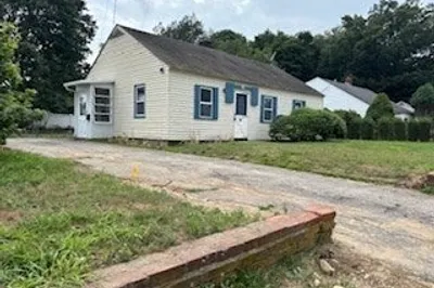 30 Amherst Rd