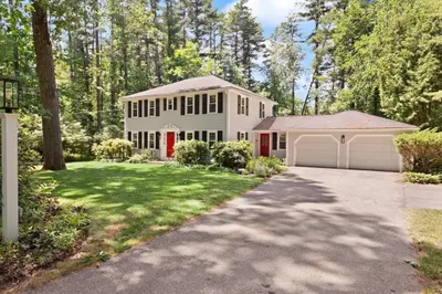 33 Mossman Rd