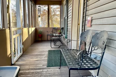 4 Mineral St #1 1
