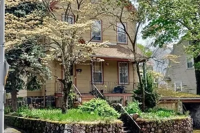 269 Main St