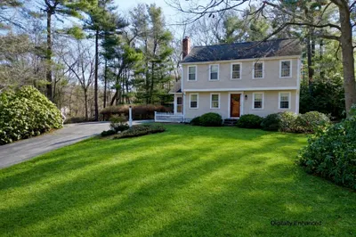 10 Pine Brook Dr 1