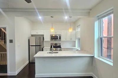 49 Charter Street #3