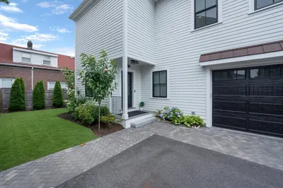180 Adams St #6 1