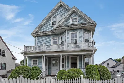 204 Franklin St #2B 1