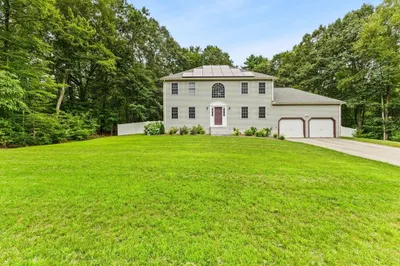 4 Crestwood Dr 1