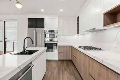 29 Woodford St #3 1
