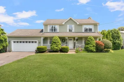 52 Windward Drive 1
