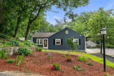 17 Chandler Rd