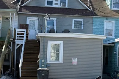 11 Amory St 1