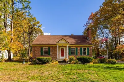 122 Holden St