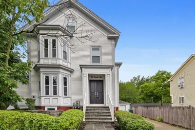 179 Main St #1 1