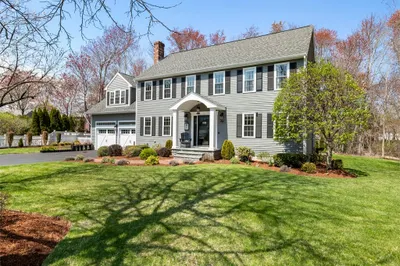 11 Southwoods Cir 1