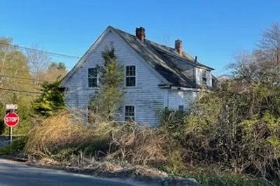 69 Beaver St 1