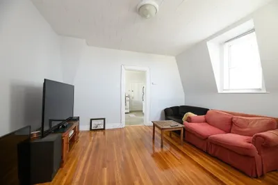 53 Main St #2