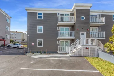 8 Lafayette Park #7 1