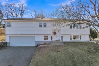 132 Winifred Ave