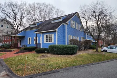 89 E Hartford Ave #4B 1