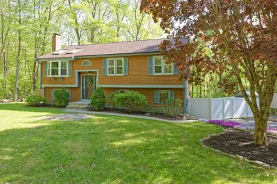 12 Hickory Rd 1