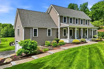21 Hemlock Hollow 1