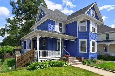 8 Boutelle St