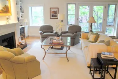 285 Beacon Street #4B 1