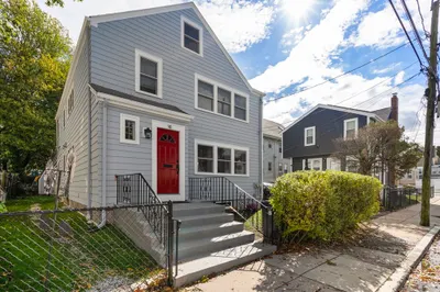 10-12 Stow Road