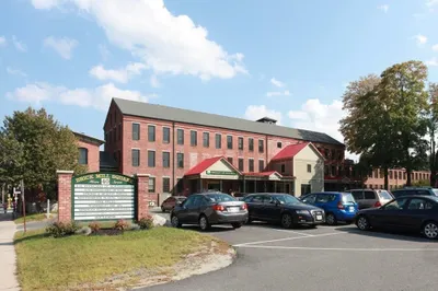 40 Main St #206 1