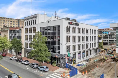 1319-1323 Main St #320 1