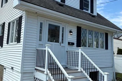 21 Harrington Ave 1