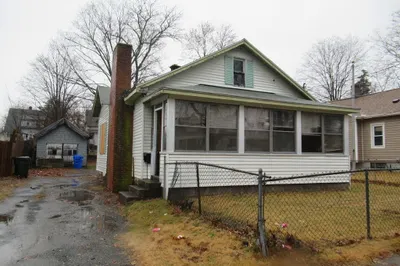106 Barber St 1