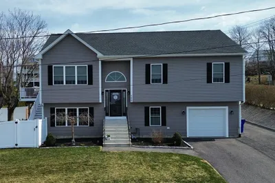 100 Bailey St 1