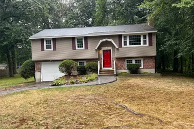 83 Marblehead St