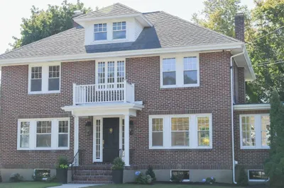 19 Stoneleigh Rd 1