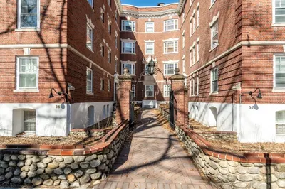 35 Lee Street #8
