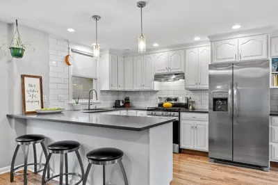 18 Berry St #1 1