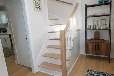 32 S Elm St 1