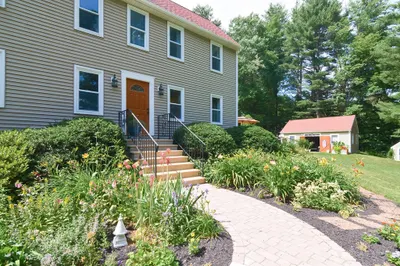 28 Old West Brookfield Rd 1