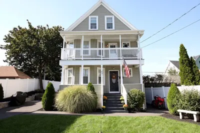 62 Lynn St