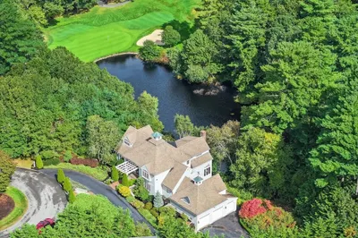 4 Honey Locust Lane 1