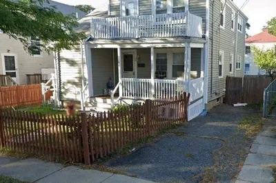 38-40 Lawn Ave