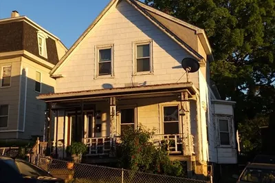 32 Shelby St 1
