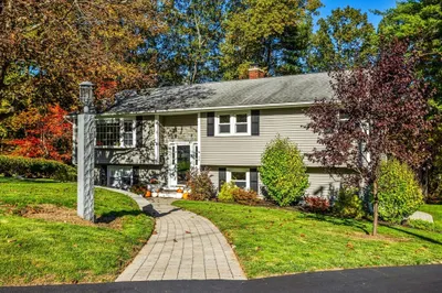 56 Sherwood Hill Dr 1
