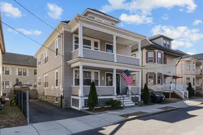 110-112 Mount Vernon St