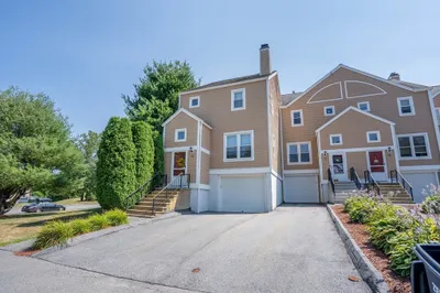 72 Camelot Dr #72 1